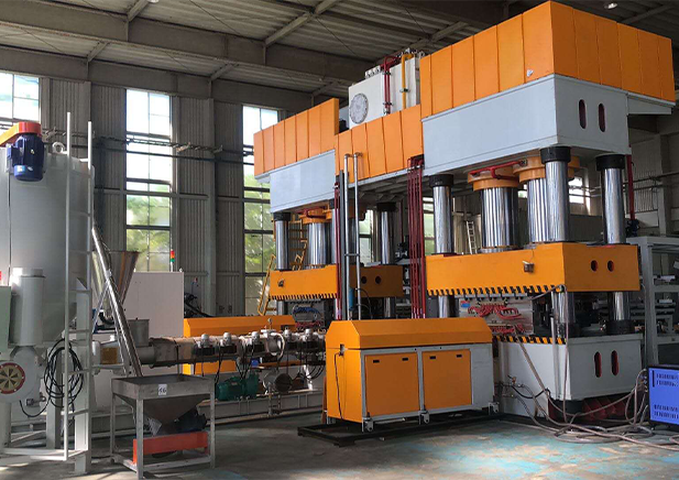Double-Station Two-Step Extrusion Molding Machine for Mixed Waste Hard Plastics